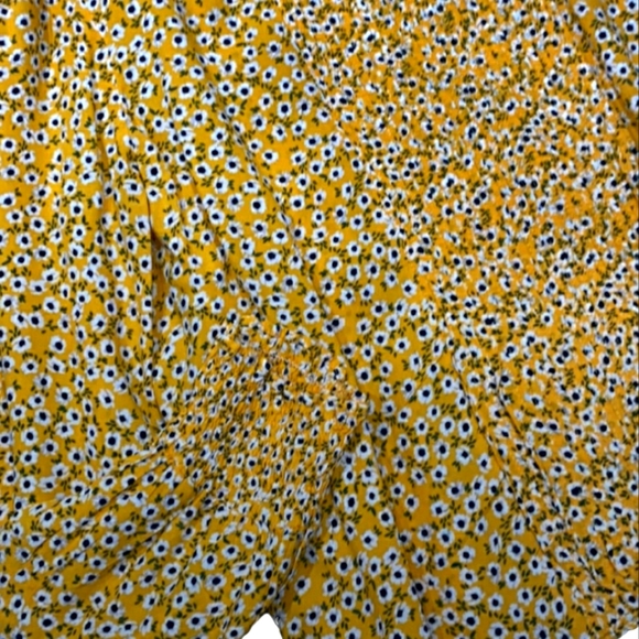 COPY - Zara Floral Blouse - Picture 3 of 3